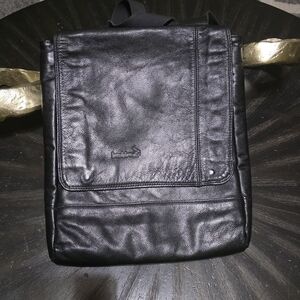 Elegant Black Leather Crossbody Bag